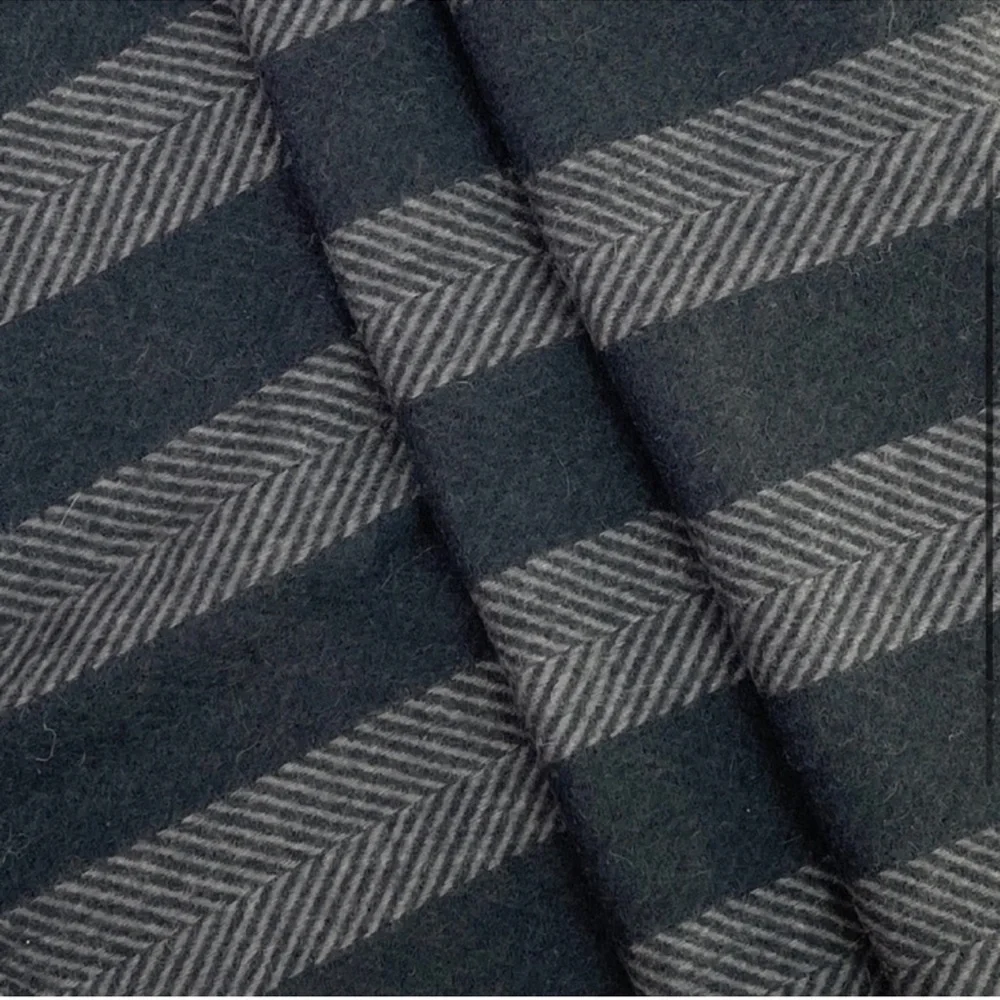 NORDSTROM Cashmere Wool Twill Scarf NEW Gray Grey Frost Zig Zag NEW With Tag